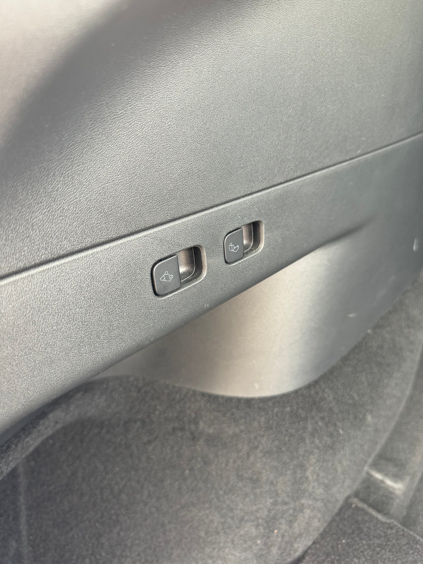 Tesla Model Y LR AWD